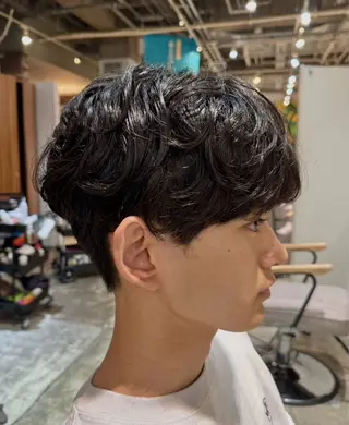 ショート パーマ メンズ 喜友名 夏海のヘアスタイル