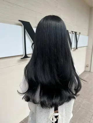 ロング カラー 築山 寿輝也のヘアスタイル