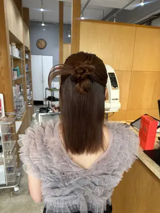 ミディアム miloc MOMOKAのヘアスタイル
