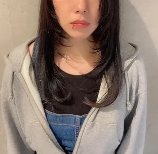 セミロング 前田 美桜のヘアスタイル