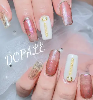 ネイル DOPALE、もも 彦奇のネイルデザイン