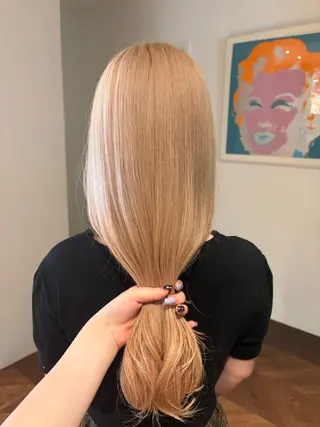 ロング SARA meiのヘアスタイル