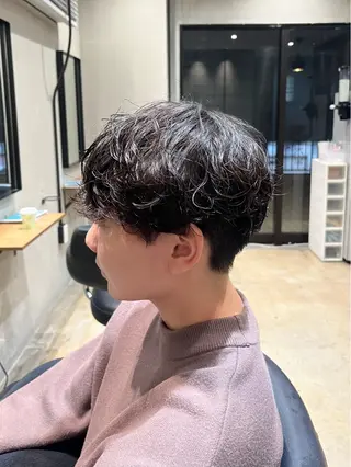 ショート パーマ みわ/博多 ブリーチ/メンズヘアのヘアスタイル
