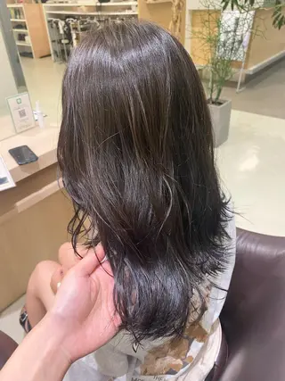セミロング カラー みやび🫧髪質改善 🫧透明感カラー🫧のヘアスタイル
