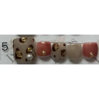 ネイル mofie🤍ユミ/ 恵比寿/パラジェルのネイルデザイン