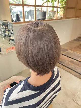 ショート カラー チグサ ミウのヘアスタイル