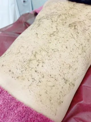 Chalon所属・REVI取扱・肌悩み 毛穴Chalonのエステ・リラクイメージ