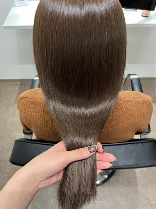 カラー 本木下朋花/髪質 改善×ダブルカラーのヘアスタイル