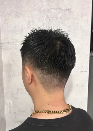 ショート ハイトーン🇰🇷 19歳美容師アリルのヘアスタイル
