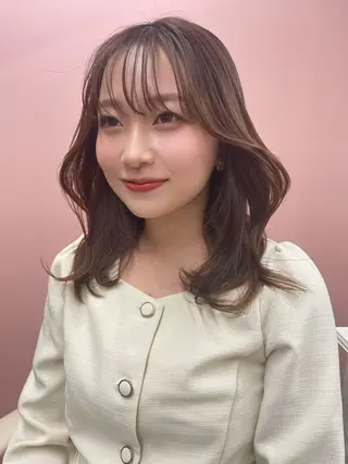 ミディアム カラー 韓国ヘア×髪質改善 縮毛矯正のヘアスタイル