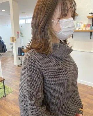 セミロング カラー 江原 彩華のヘアスタイル