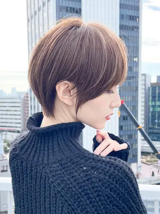 ショート ショートヘア くすみカラー、大場猛のヘアスタイル