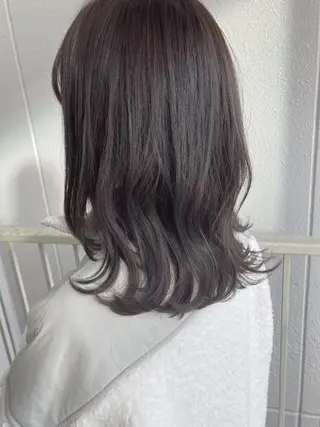 ミディアム roka ノゾミのヘアスタイル
