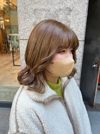 ミディアム カラー ノイシキ サキのヘアスタイル