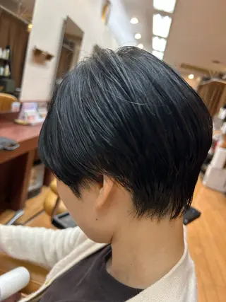 ショート ルキ🌈ブリーチカラ ー&メンズパーマ🦄のヘアスタイル