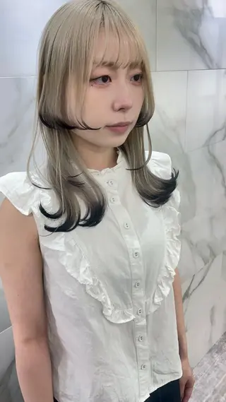 セミロング soigné 表参道【ソワネ】所属・🖱️透明感カラー ×髪質改善Rikyuのヘアスタイル