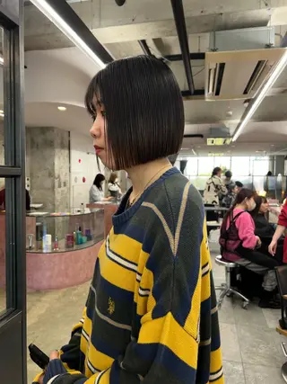 ショート era所属・azumi/ボブ/暖 色/オリーブ/縮毛のヘアスタイル