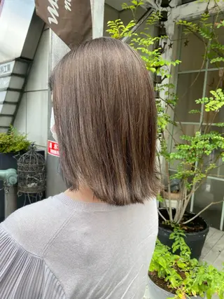 ミディアム 鈴木 奈波のヘアスタイル