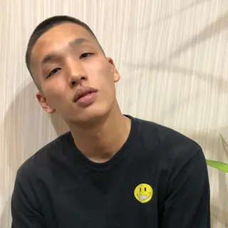 ショート メンズ 小野 康生のヘアスタイル