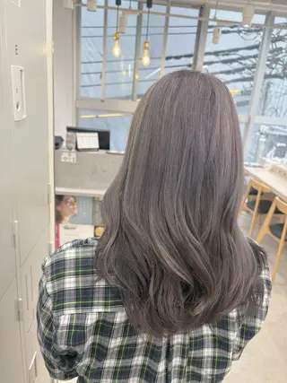 ロング カラー NaVIユウジ ブリーチカラーのヘアスタイル