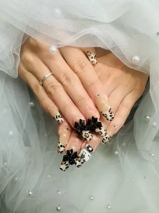 ネイル Moana所属・宮崎 美涼のネイルデザイン