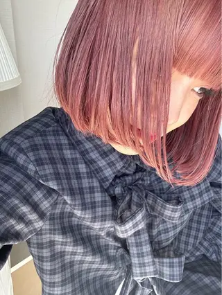 ミディアム karin ボブハイトーンのヘアスタイル