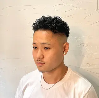 パーマ メンズ THIS IS BARBER 2nd所属・塚田 ゆうりのヘアスタイル