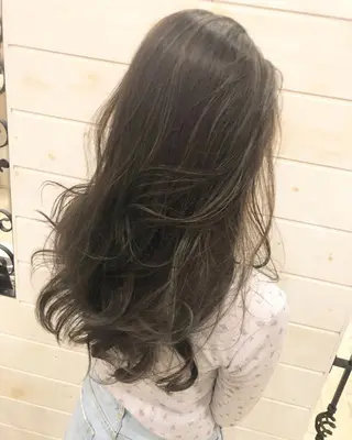 ロング カラー Crén by marie 真嘉比店所属・東恩納 誠のヘアスタイル