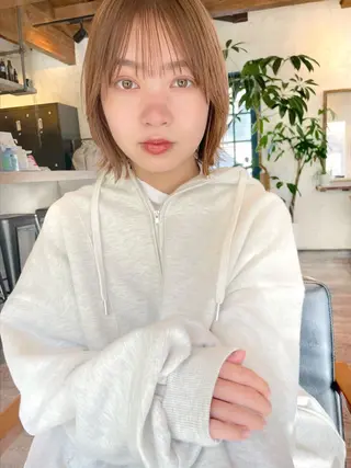 ショート カラー 結べるレイヤーボブ くびれLady表参道のヘアスタイル