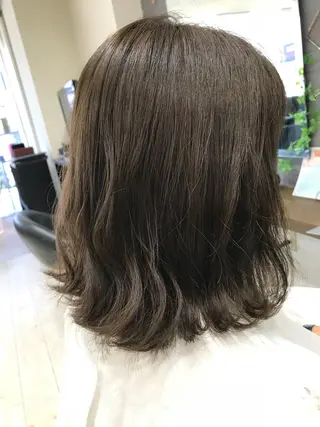 ショート カラー Adachi Fujikoのヘアスタイル