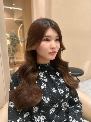 ロング 羽成 優衣菜のヘアスタイル