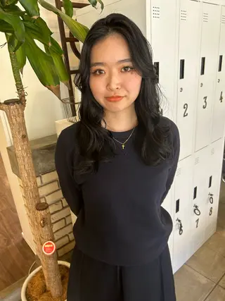 カラー AGREE Momokaのヘアスタイル