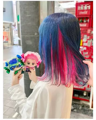 ミディアム カラー GARU-ガル-所属・TSUNO🦖 派手髪/オタク美容師のヘアスタイル