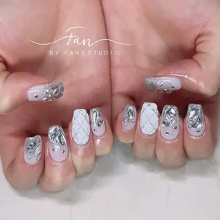 ネイル 🌻FAN'S STUDIO池袋🌻のネイルデザイン