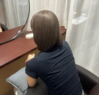 ミディアム カラー 川口 日菜のヘアスタイル