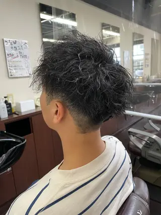 ミディアム パーマ メンズ 坪田 龍樹のヘアスタイル