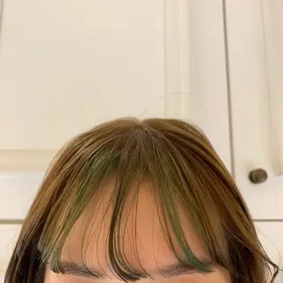 カラー 田中 未澪のヘアスタイル