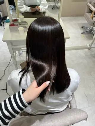 セミロング 酸性縮毛矯正 Coreすずのヘアスタイル