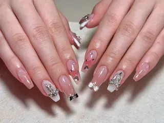 ネイル Rola kira nail salon所属・麗 レイのネイルデザイン