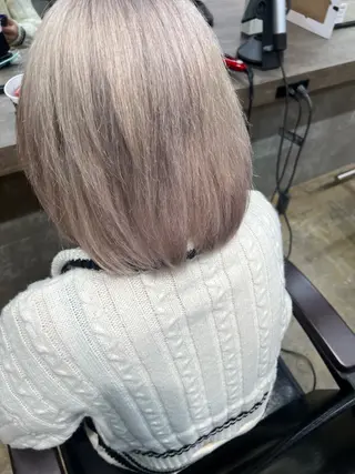 カラー ルシ🌈/ハイトーン /デザイン/縮毛矯正のヘアスタイル