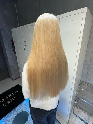 カラー 艶髪ハイトーン💫 Minoriのヘアスタイル