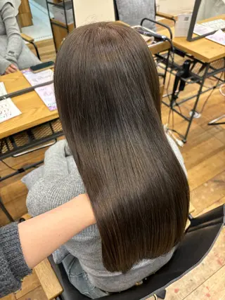ロング よこやま なぎさのヘアスタイル
