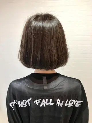 ショート カラー 💜ツヤヘアケア🩷 サトウシュンスケのヘアスタイル