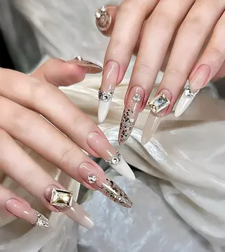 ネイル ビルドアップ ビューティーのネイルデザイン