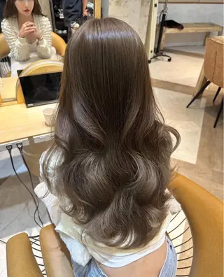 ロング 小木曽 里奈のヘアスタイル