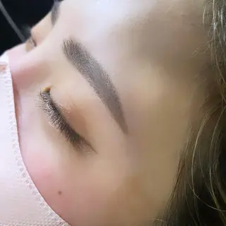 アイブロウ ぱく みやんのヘアスタイル