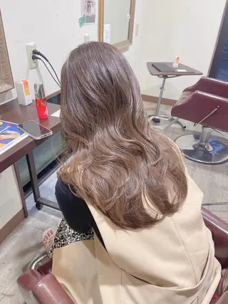 ロング ムラ修正ブリーチ 山田眞之介のヘアスタイル