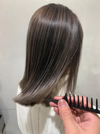 セミロング カラー クーポン お試し価格有り！のヘアスタイル