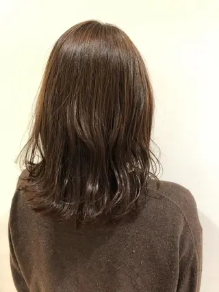 セミロング カラー 相原 美咲のヘアスタイル