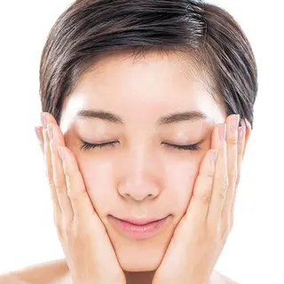 ショート カラー パーマ ヘアアレンジ メンズ キッズ ネイル マツエク・マツパ アイブロウ Chloe-クロエ- 脱毛/フェイシャルのエステ・リラクイメージ